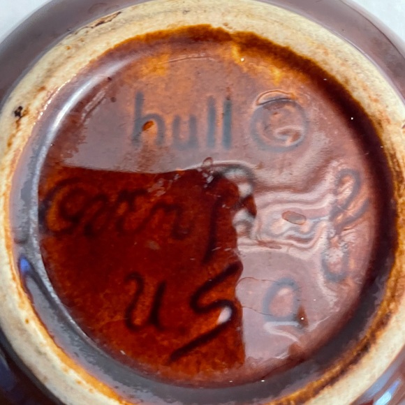 Hull Pottery Coffee Pot. Oven Proof. Vintage and Excellent Condition! #1028 - Picture 4 of 4